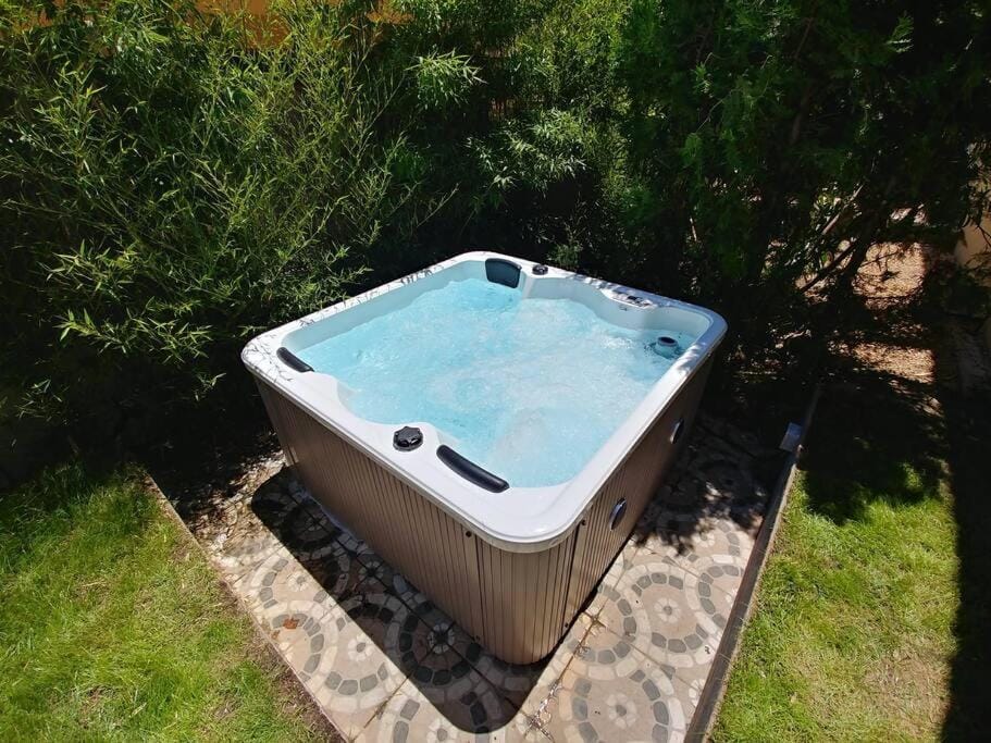 Hot Tub