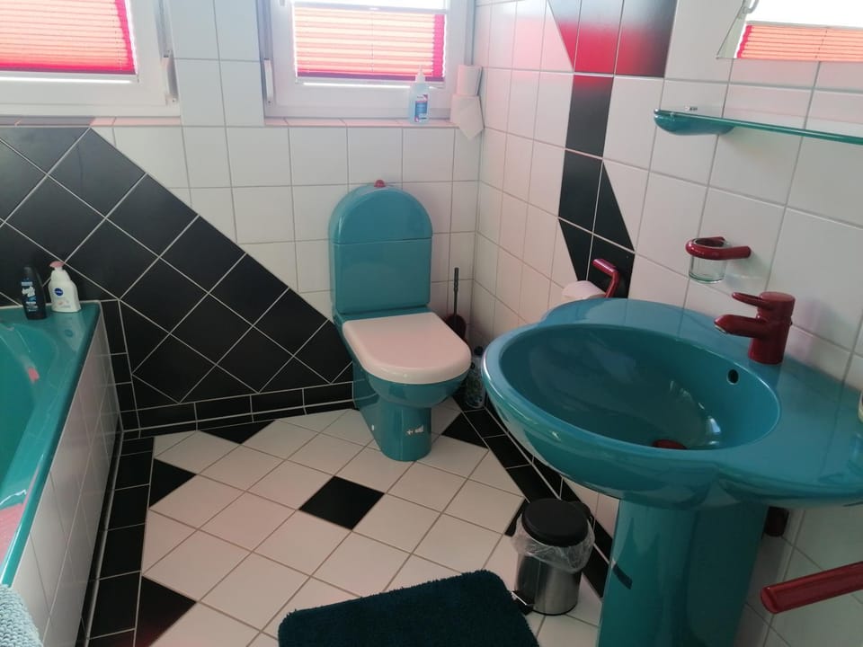 Toilet, Bathroom, Bath