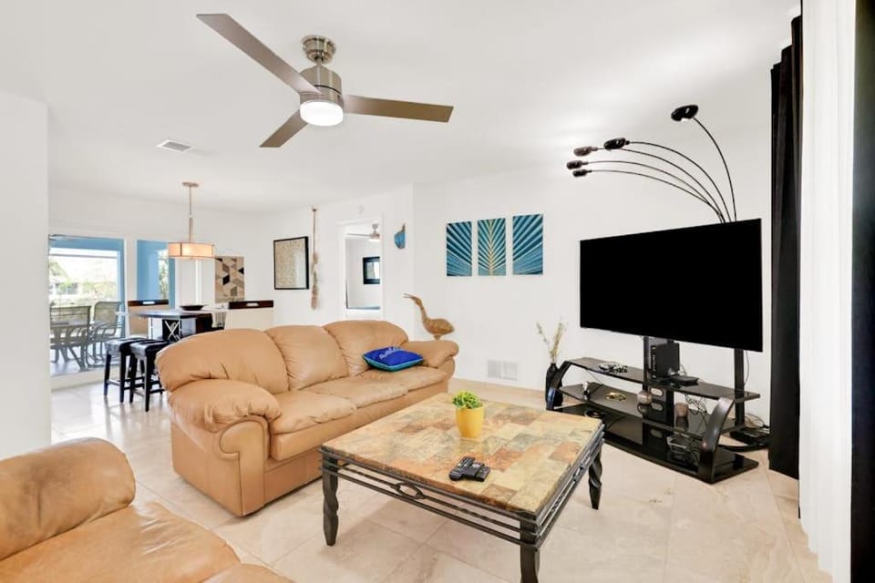 Three Palms Retreat House in North Fort Myers