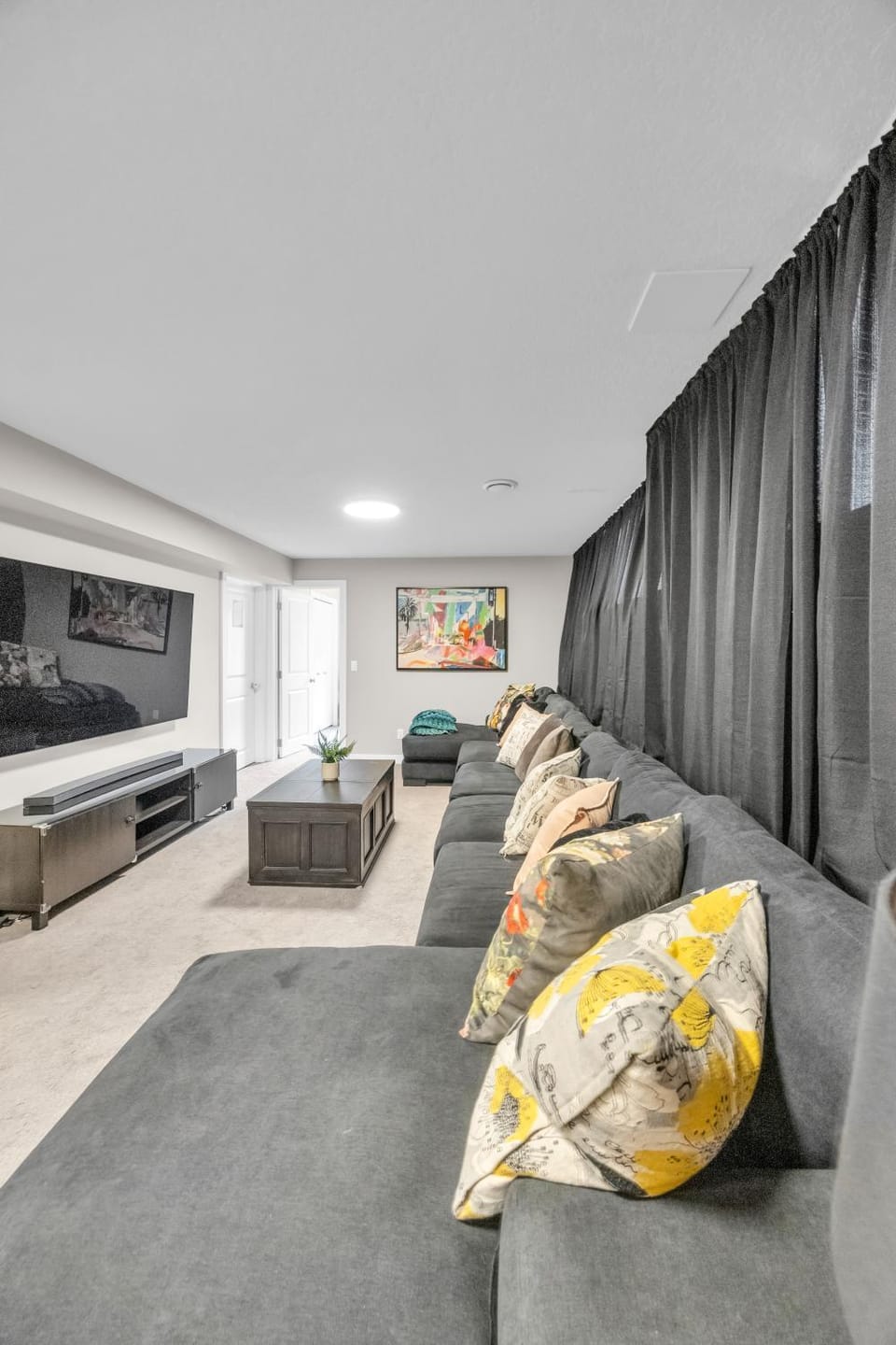 Communal lounge/ TV room, TV and multimedia, Seating area, Evening entertainment