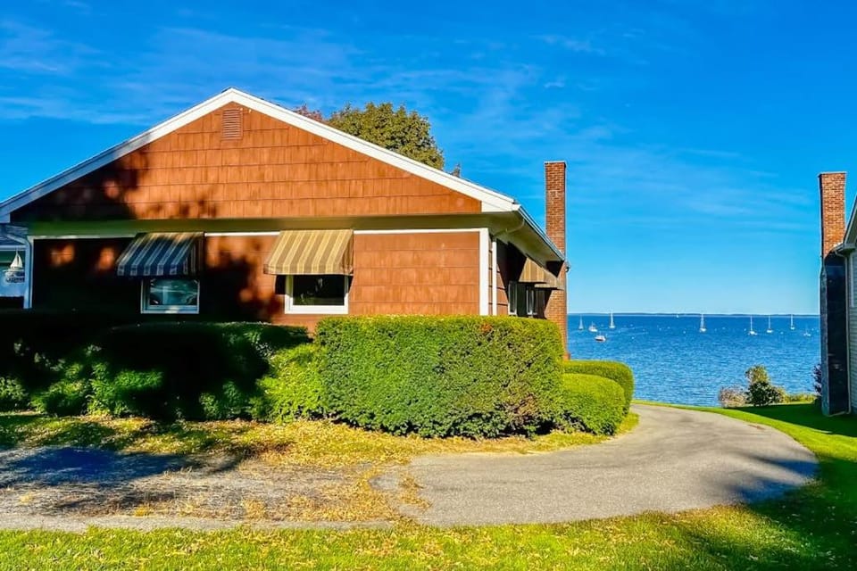 Property building, Spring, Day, Sea view
