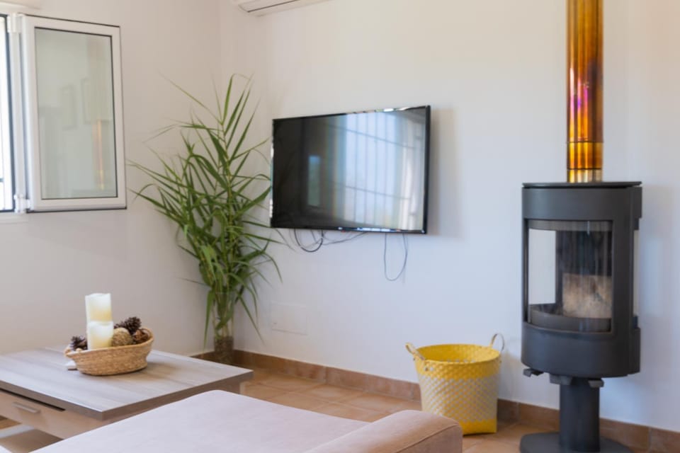 Communal lounge/ TV room, TV and multimedia