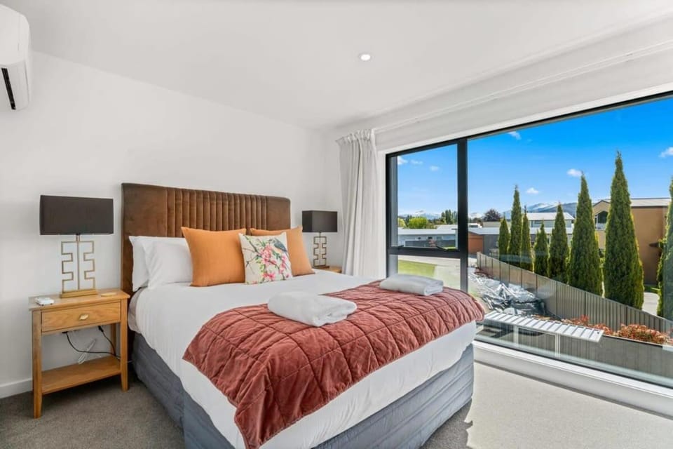 The 1 With The View House in Wanaka