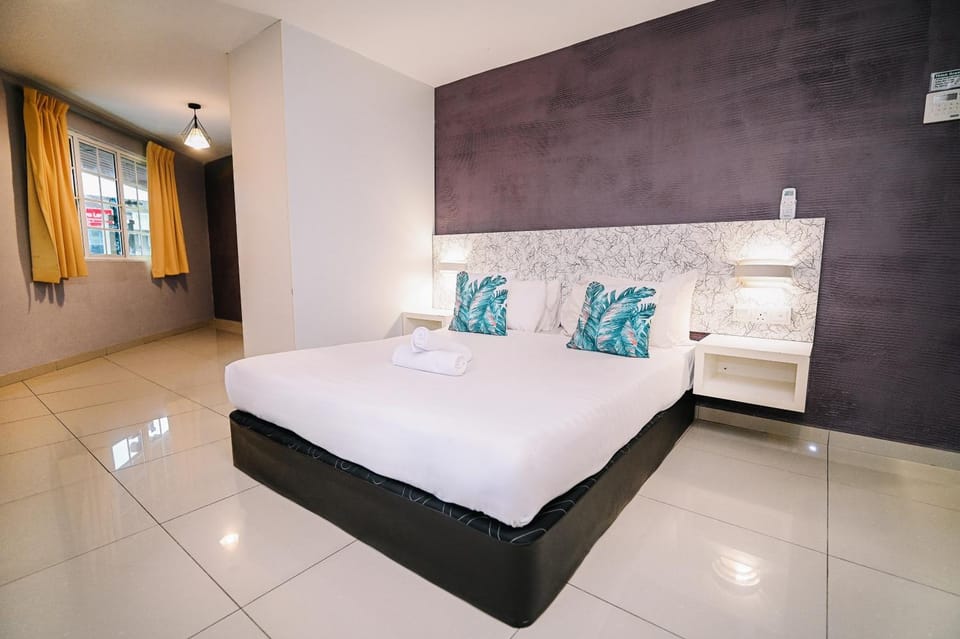 Swing & Pillows - PJ SS2 Hotel in Petaling Jaya