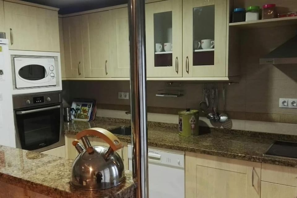 DOMUS SALAMANCA. MELCHOR CANO. Centro. 4 dormitorios Apartment in Salamanca