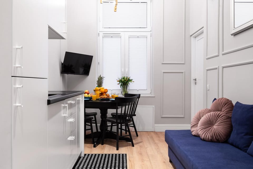 TV and multimedia, Kitchen or kitchenette, Seating area, Dining area