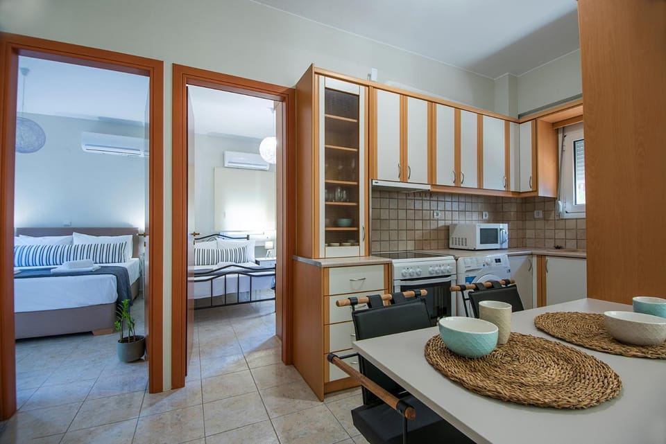 Bed, Kitchen or kitchenette, Dining area, Bedroom, minibar, pet friendly