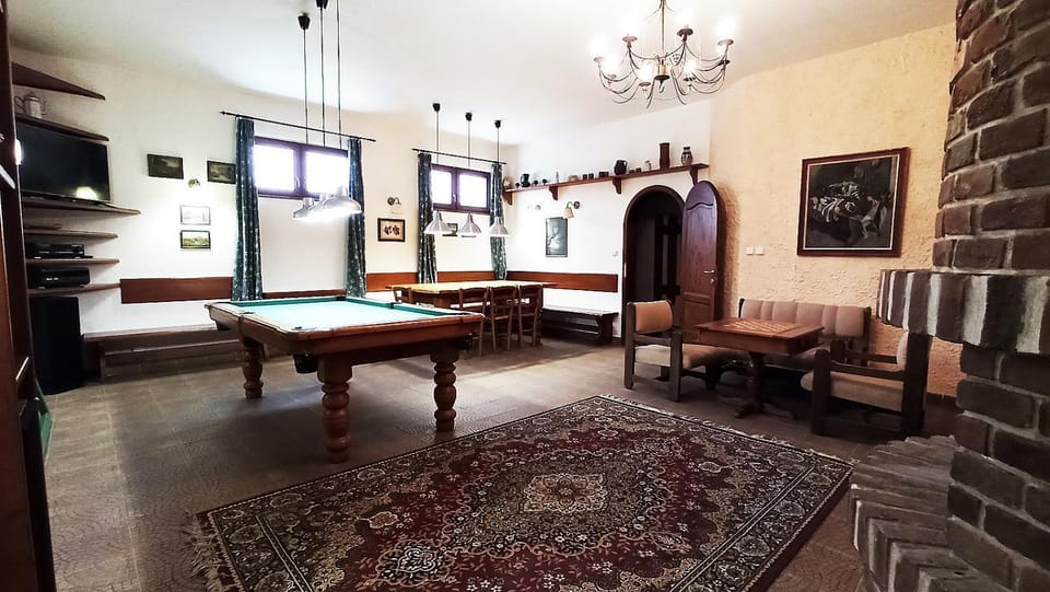 Communal lounge/ TV room