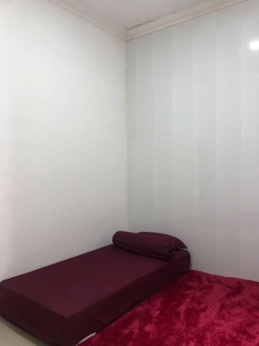 Richandy House - 3 BR Full AC & Hot Water House in Special Region of Yogyakarta