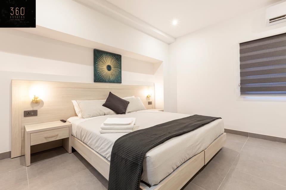 Lovely Modern Large Spacious Home with 7BR & WIFI by 360 Estates Apartment in Malta