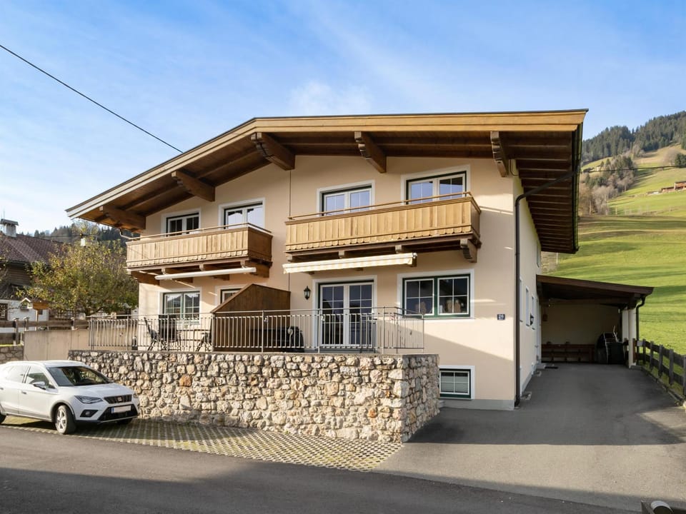 Property building, Day