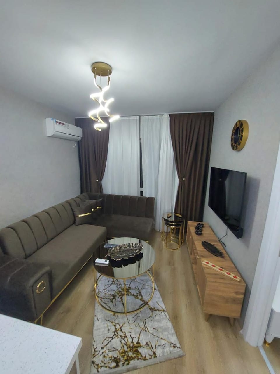 Communal lounge/ TV room, Bed, TV and multimedia, Living room, Photo of the whole room, Seating area, Evening entertainment, Bedroom, air conditioner