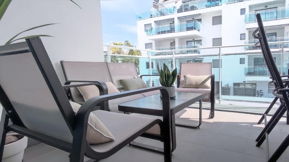 Off site, Day, Balcony/Terrace, Balcony/Terrace, Dining area