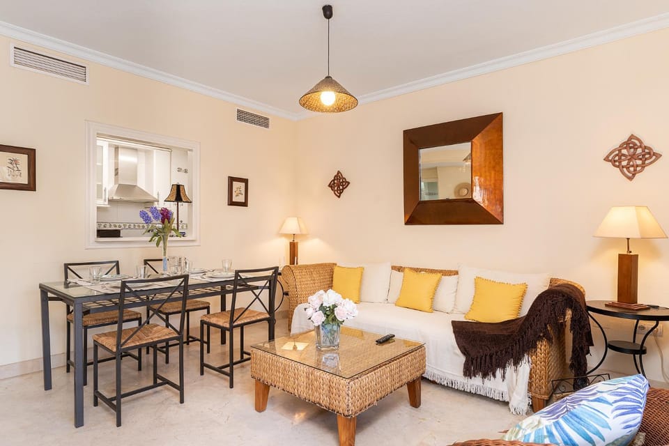 Blonzu Safari Apartment in Benalmadena
