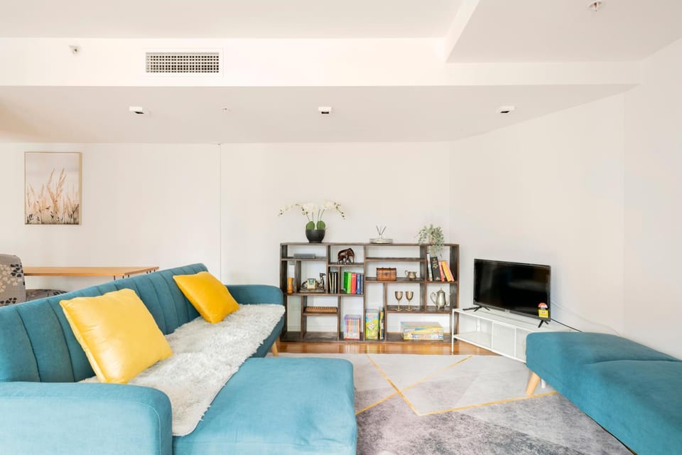 Communal lounge/ TV room, Bed, TV and multimedia