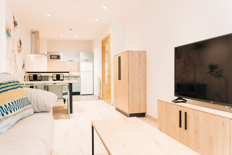 Kitchen or kitchenette, Living room