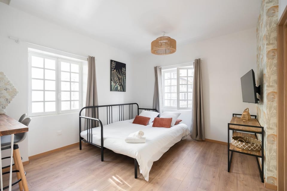 Bed, Photo of the whole room