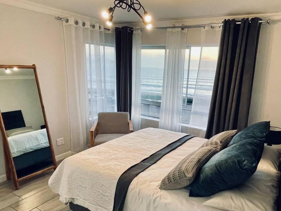 Bedroom, Sea view