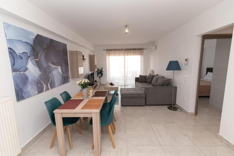 TV and multimedia, Living room, Seating area, Dining area, air conditioner