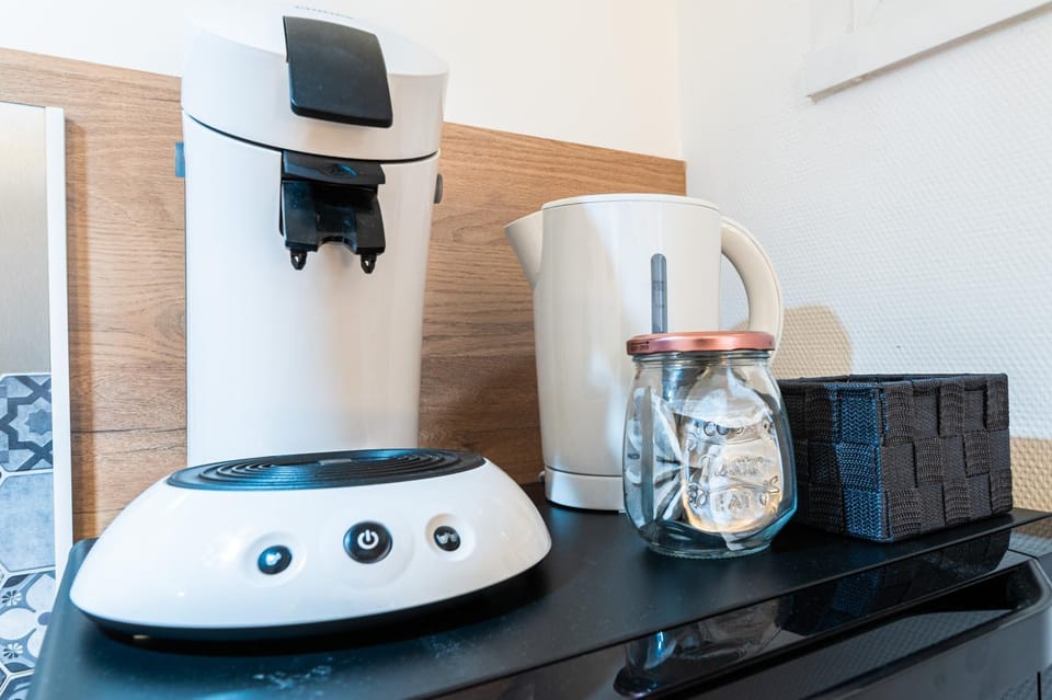 Coffee/tea facilities, minibar