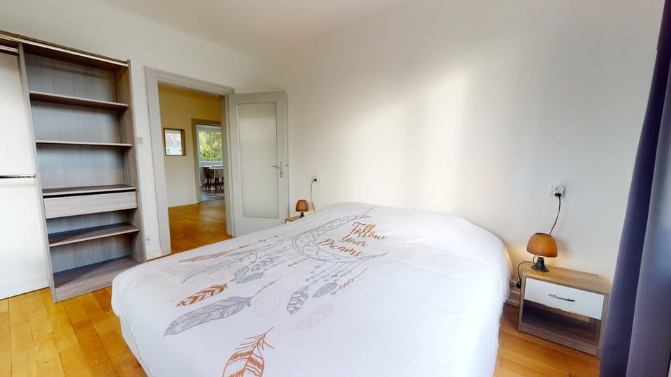 Bed, Photo of the whole room, Bedroom, wardrobe
