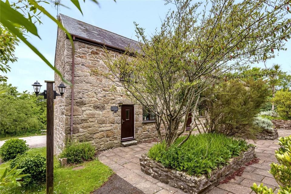 Property building, Garden, Garden view