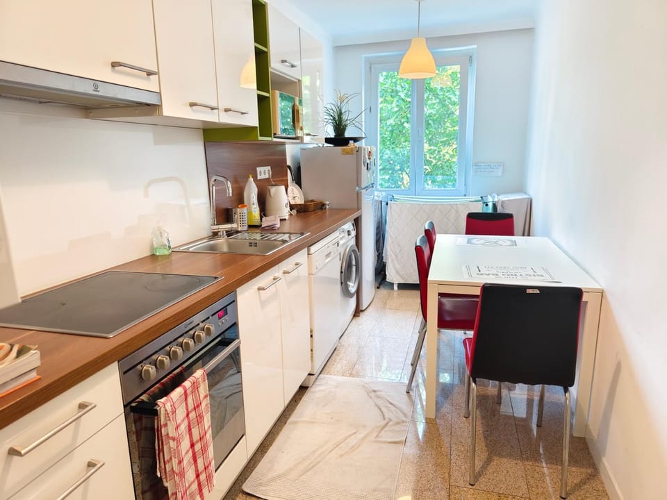 Kitchen or kitchenette, Seating area, Dining area, dishwasher, oven, stove
