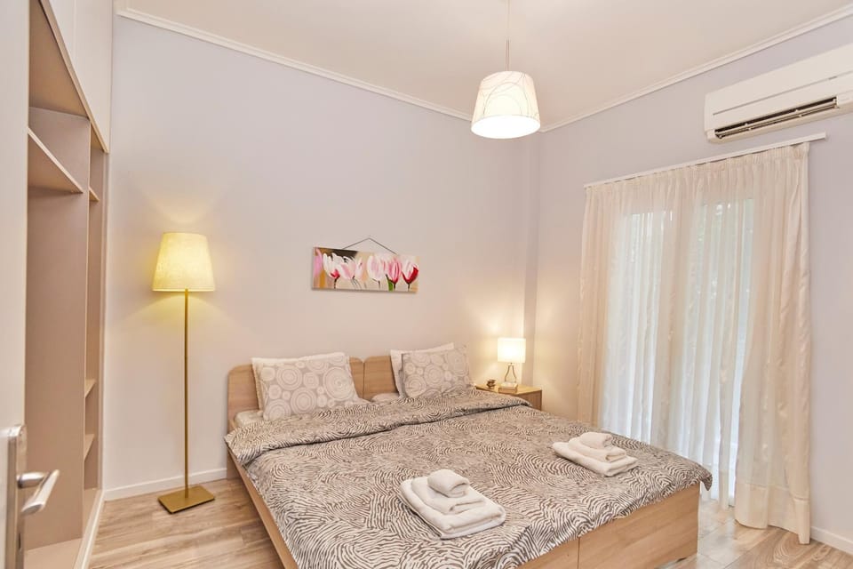 Modern Hospitality- apt near Children's Hospital Apartment in Athens