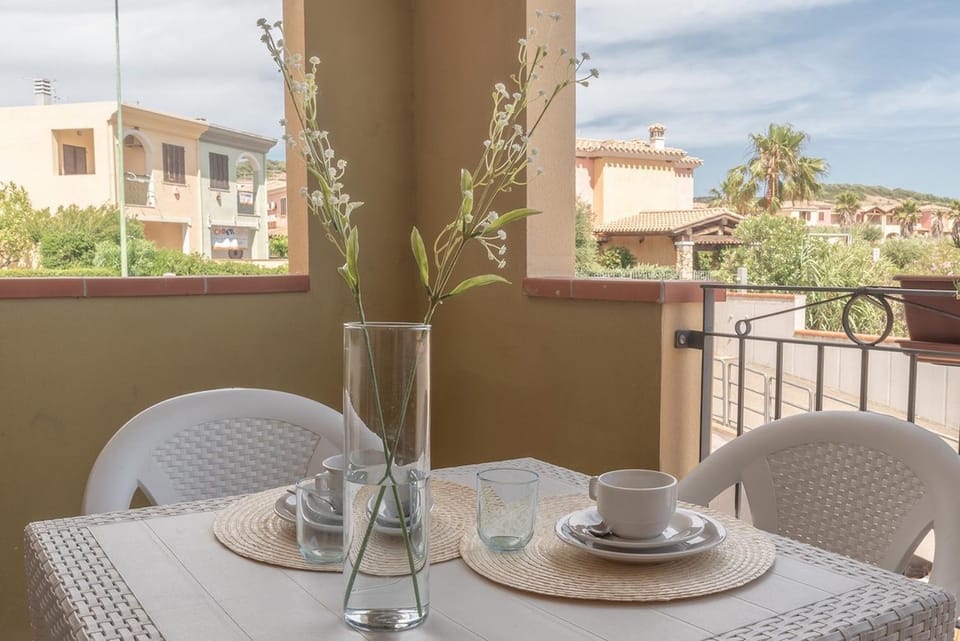 Balcony/Terrace, Dining area