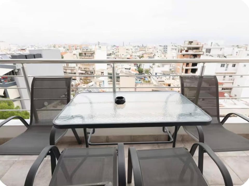 View (from property/room), Balcony/Terrace, City view