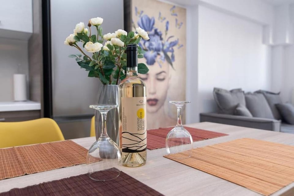 Decorative detail, Dining area