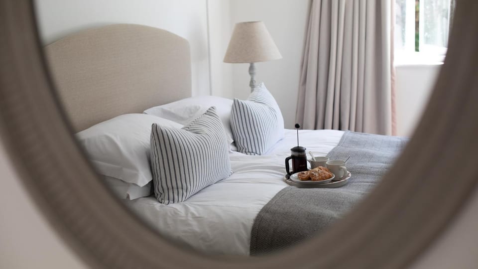 Bed, Decorative detail, Bedroom