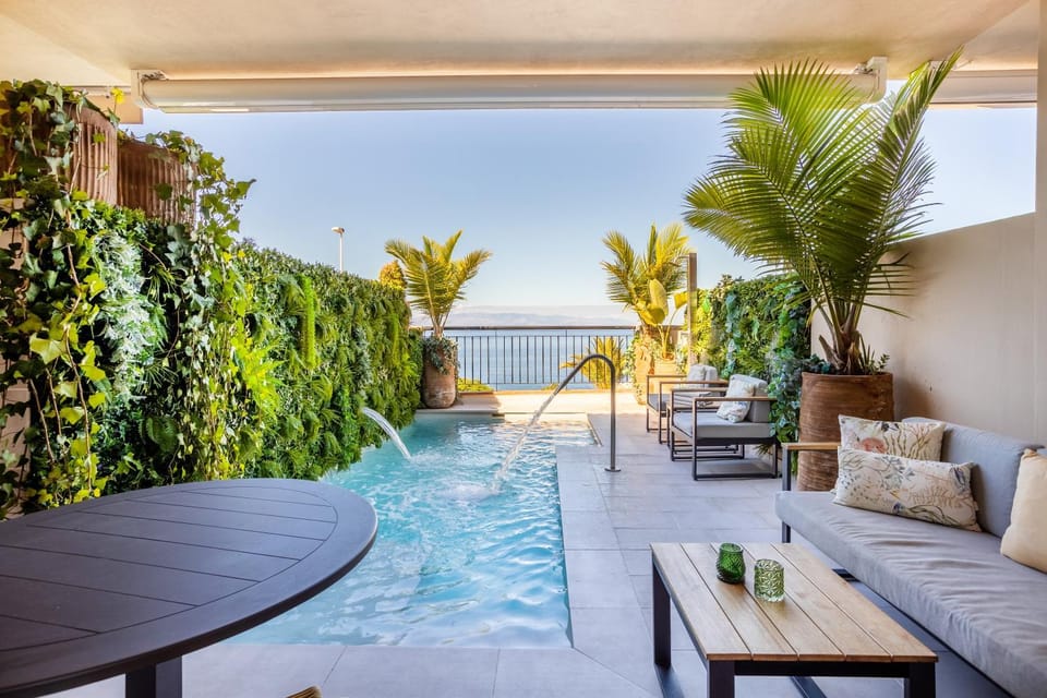 Pool view, Sea view, Swimming pool