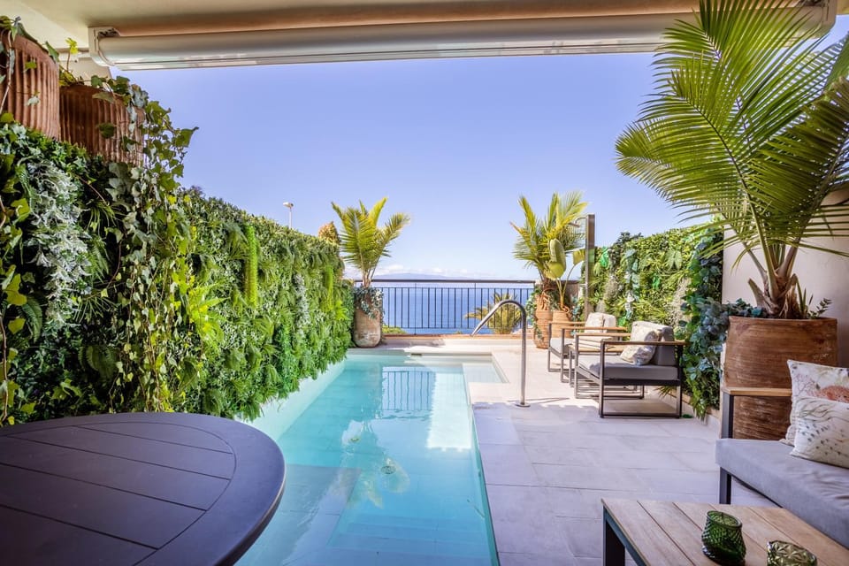 Balcony/Terrace, Sea view, Swimming pool, Swimming pool