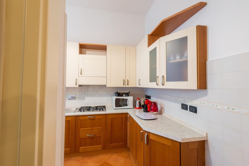 Kitchen or kitchenette, kitchen
