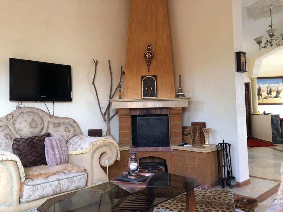 TV and multimedia, Living room, flat iron