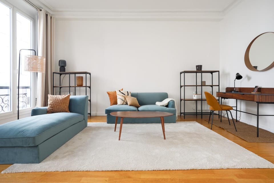 Living room, Seating area