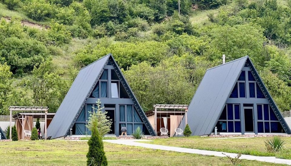 Green Villa Resort Small Gray Bed and Breakfast in Armenia