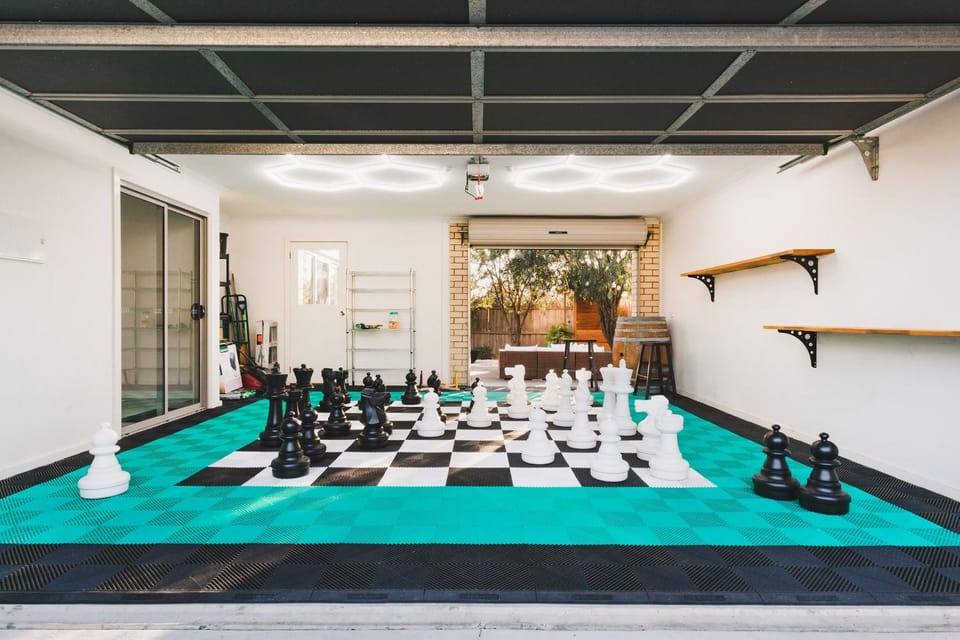 Property building, Game Room, Sauna, Evening entertainment, Garden view, Entertainment, Parking