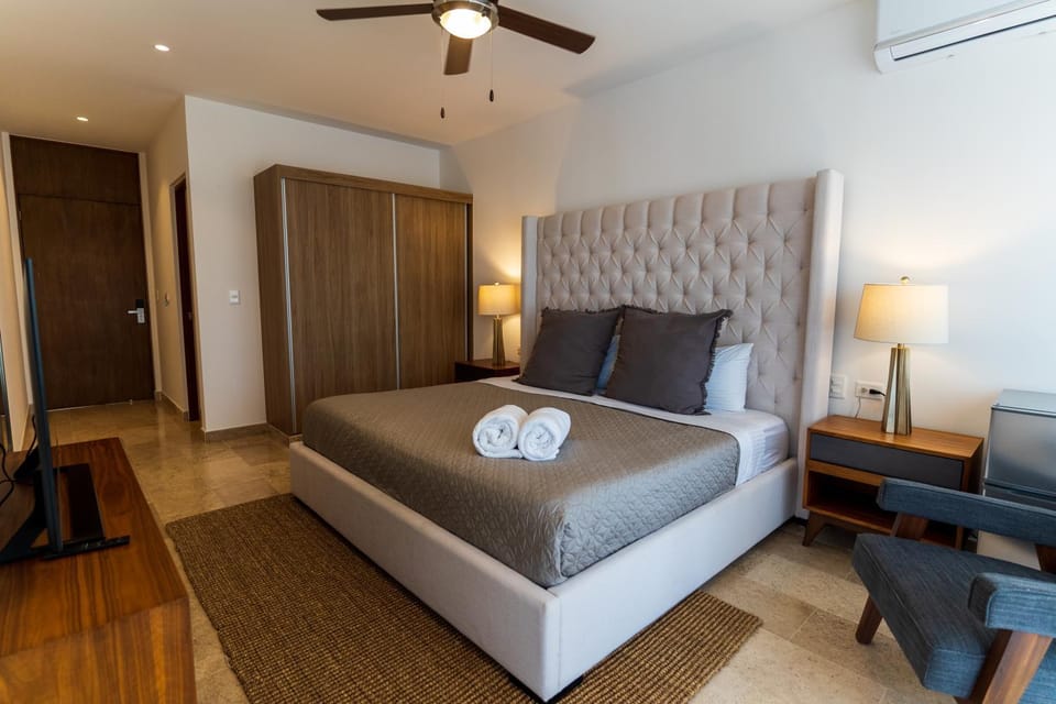 Bedroom, wardrobe