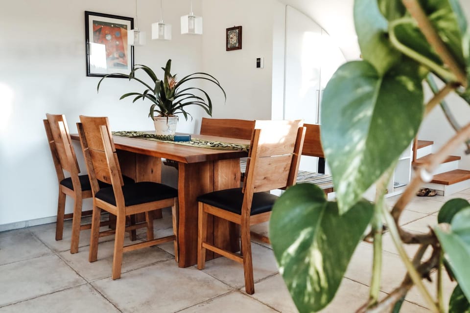 Dining area, Food