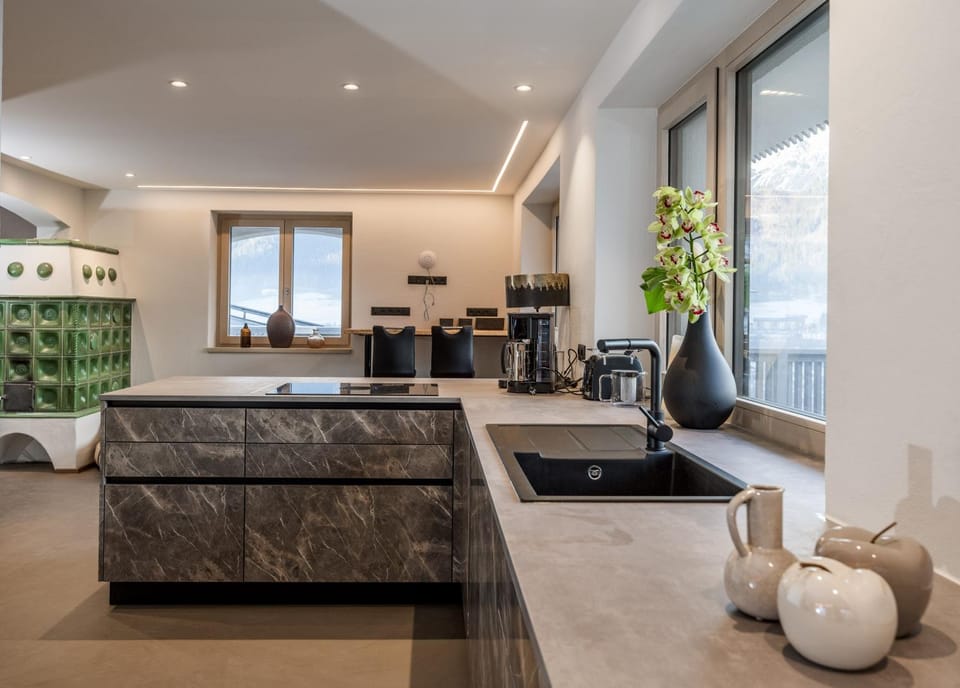 Kitchen or kitchenette, kitchen