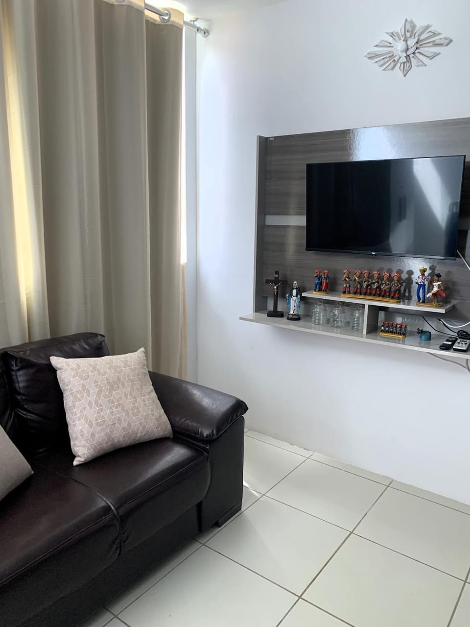 TV and multimedia, Living room, Evening entertainment