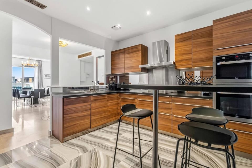 REF 1757 - Cannes Back Croisette - Sea view apartment for rent Apartment in Cannes