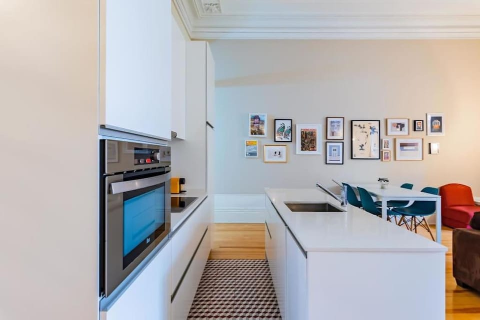 Kitchen or kitchenette, Dining area, pet friendly