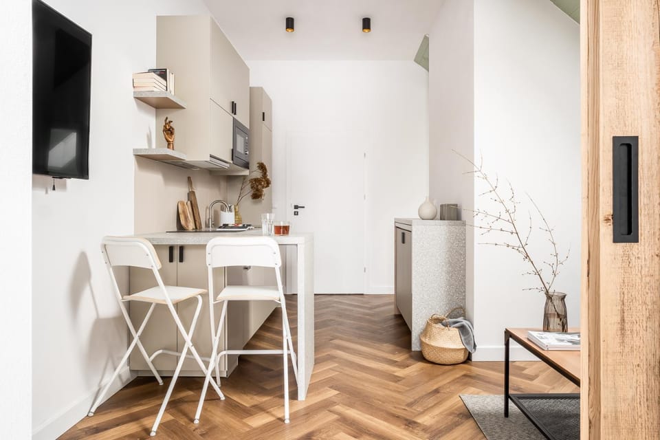 TV and multimedia, Kitchen or kitchenette, Living room