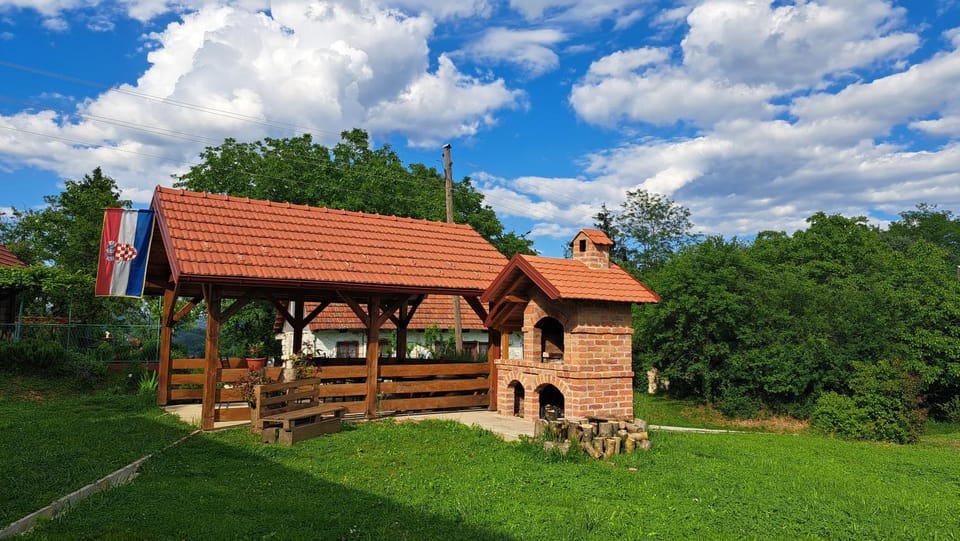 Property building, Spring, Day, Garden view