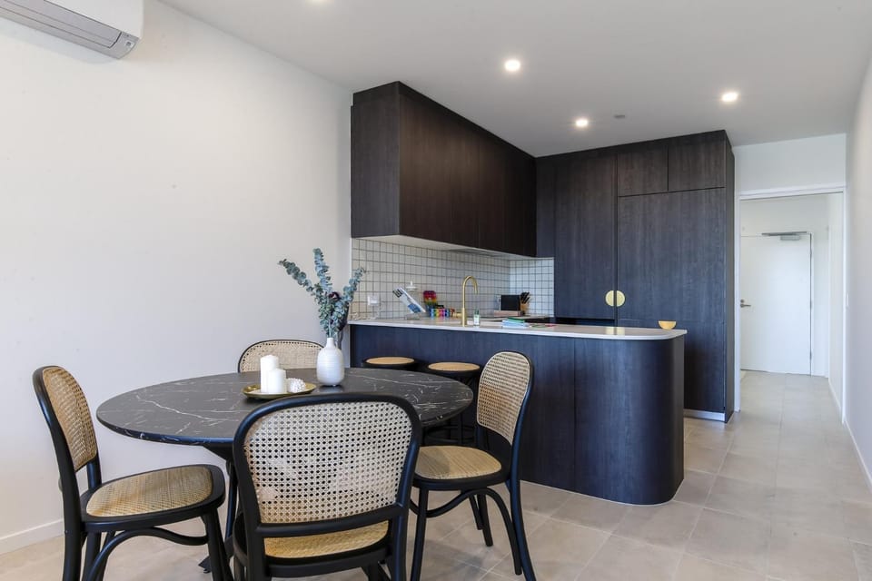 Elegant 2-Bed Apartment with Incredible Bay Views Apartment in Batemans Bay