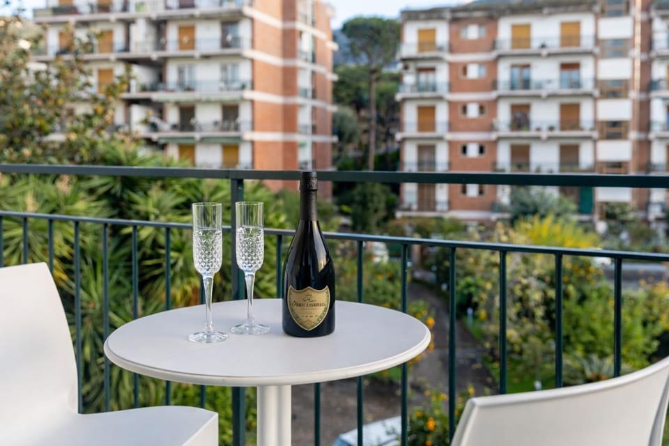 Summer, Balcony/Terrace, Other, Drinks, Inner courtyard view