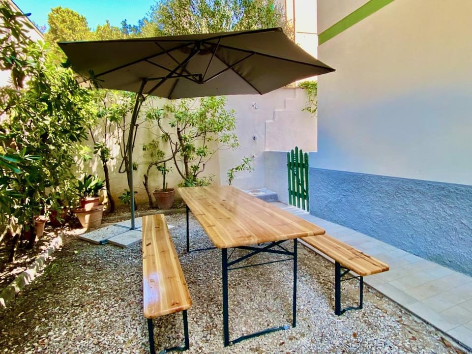 Day, Garden, Dining area, Garden view